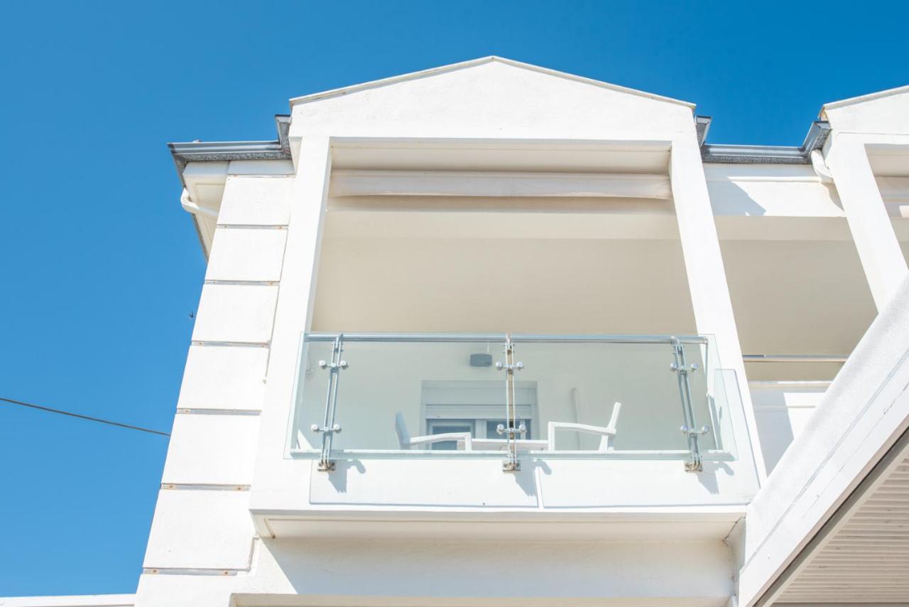 Vertigo Seaside Apartments Nikiti  Exterior foto